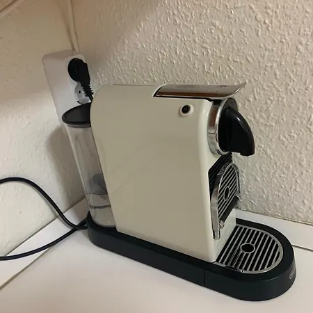Cozy & Quiet Retro Style *