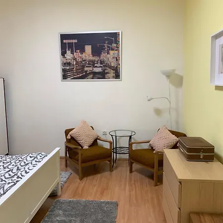 Cozy & Quiet Retro Style Apartamento Budapest