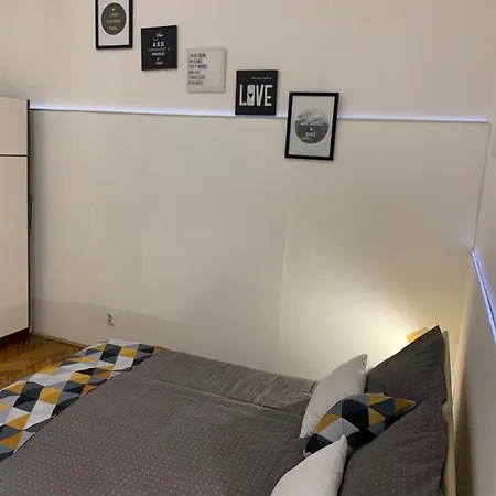 Cozy & Quiet Retro Style * Budapest