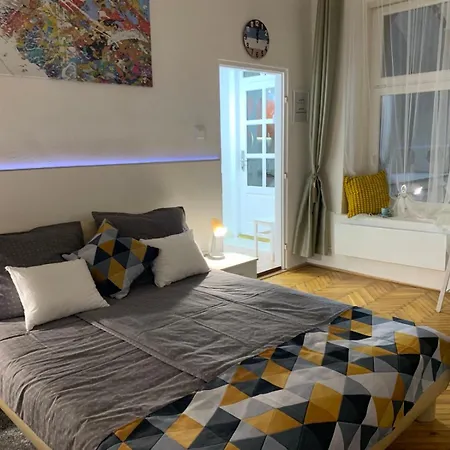 Cozy & Quiet Retro Style Apartamento Budapest
